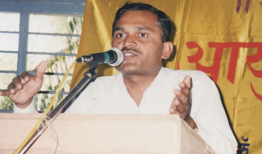 Dr. Baviskar giving a lecture